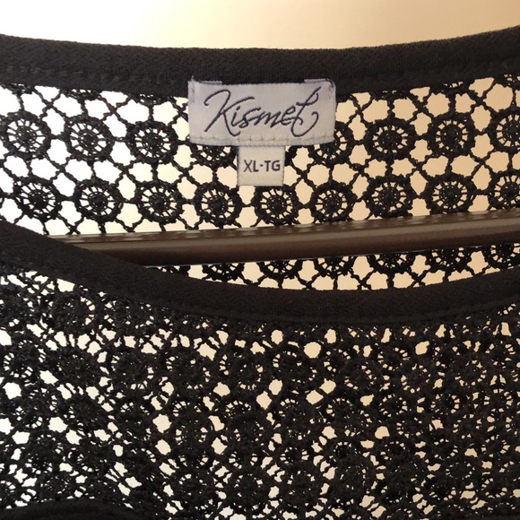 Black tank top - Picture 3 of 3